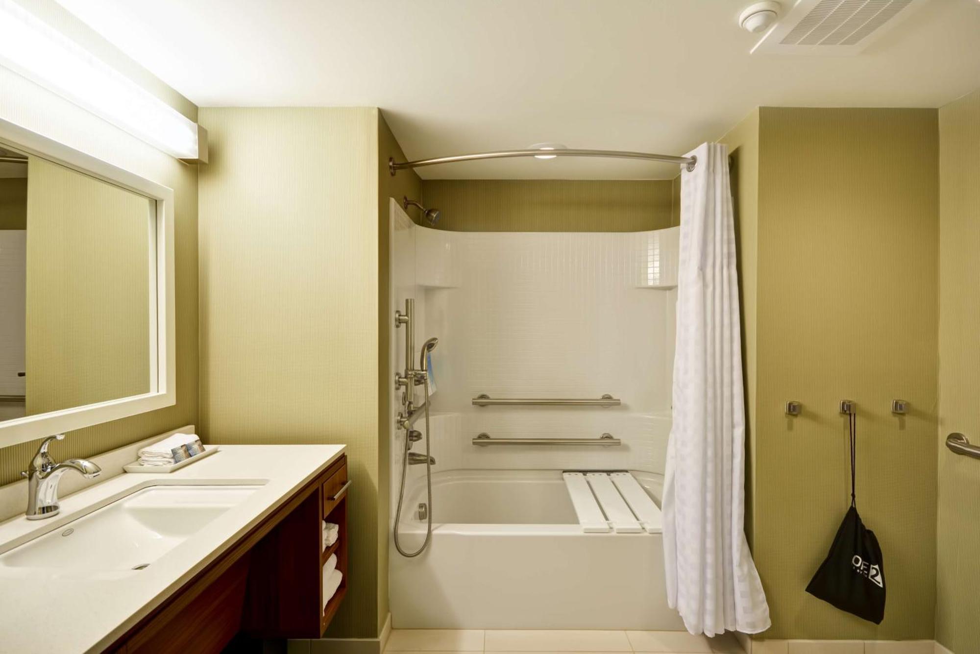 Home2 Suites By Hilton Decatur Ingalls Harbor Экстерьер фото