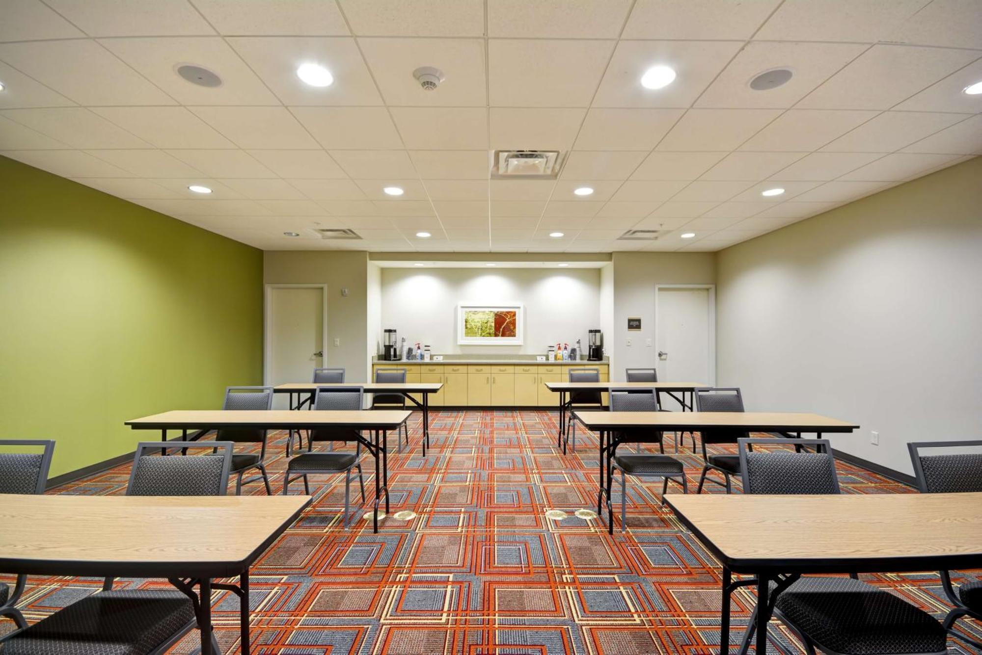 Home2 Suites By Hilton Decatur Ingalls Harbor Экстерьер фото